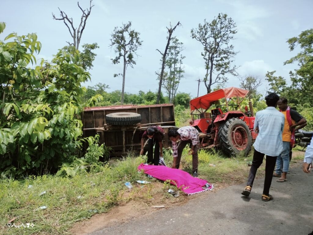 Bijapur road accident : शिक्षिका