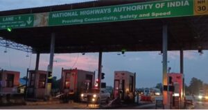 Toll Staff Misbehavior : टोल प्लाज़ा पर फिर बवाल, परिवार से हाथापाई, कर्मचारियों पर नशे में होने का आरोप,