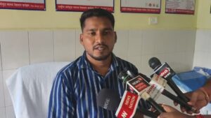 अस्पताल के प्रभारी डॉ. हर्षवर्धन, बीएमओ