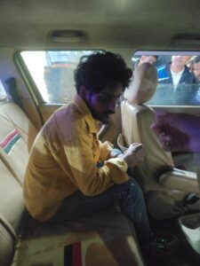 एक आरोपी हिरासत में 