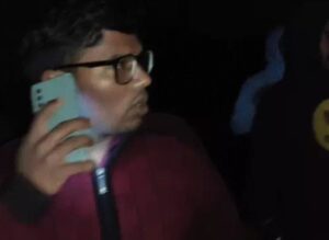 इस दौरान तहसीलदार प्रेमनारायण साहू ने ग्रामीणों पर FIR करवाने की भी बात कही।